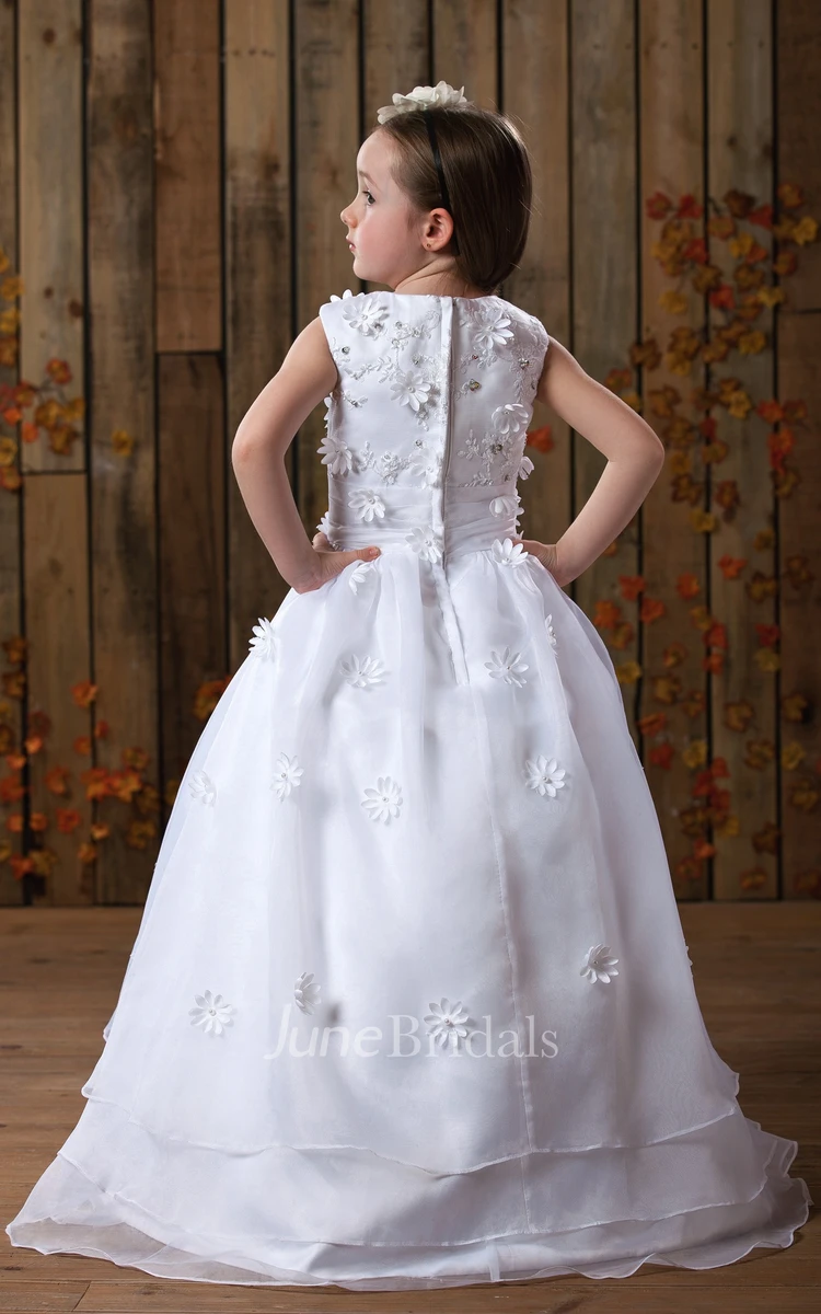 Sleeveless Appliqued A-Line Flower Girl Dress With Ruched Waist