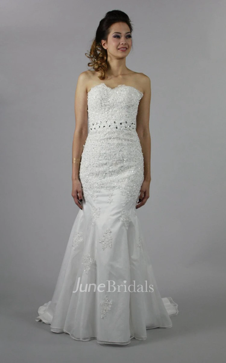 Elegant Mermaid Bridal Gown With Crystal Detailing