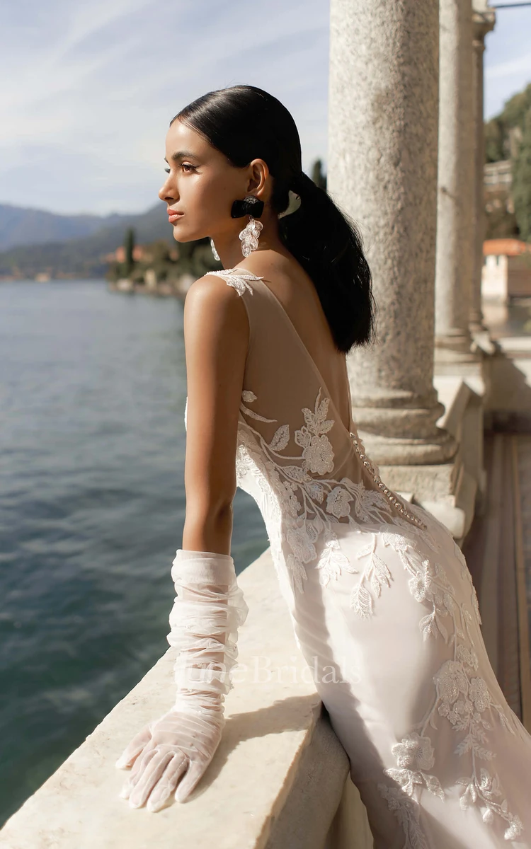Bohemian Mermaid Plunging Neckline Lace Wedding Dress With Button Back And Appliques