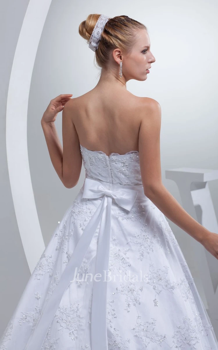 Strapless A-Line Floor-Length Dress With Bow and Appliques