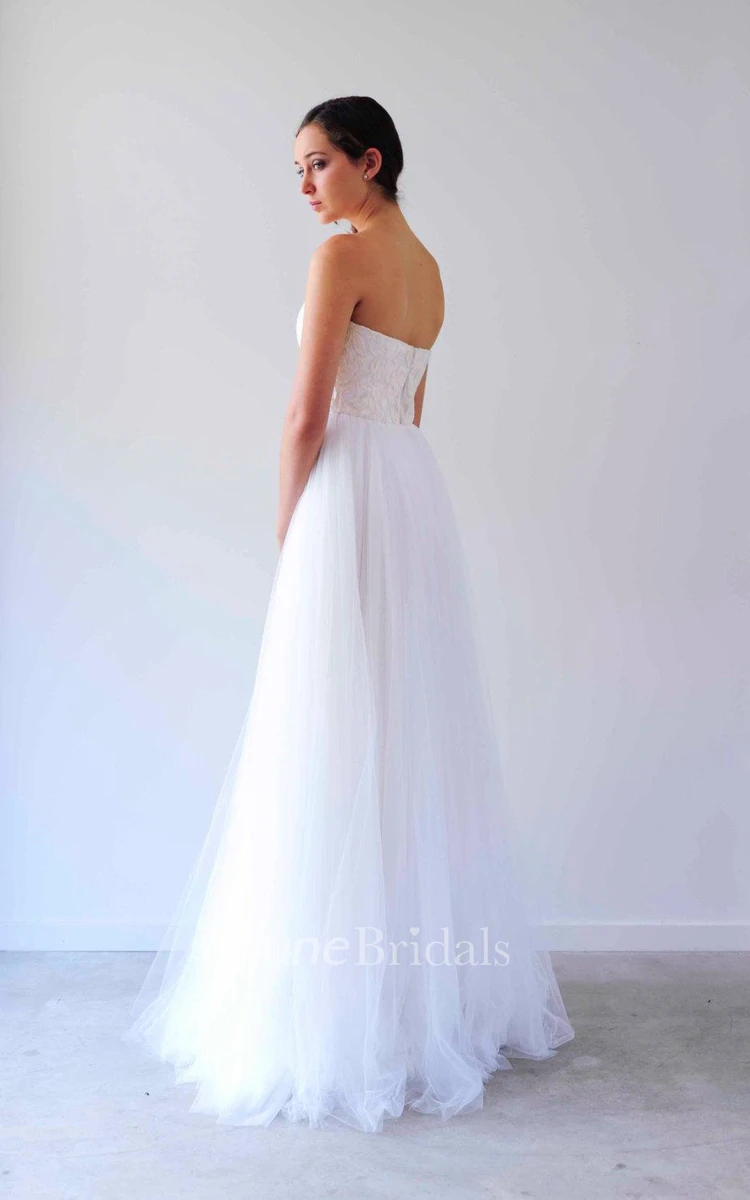 Notched Neck Long Tulle Wedding Dress With Pleats And Empire Waist