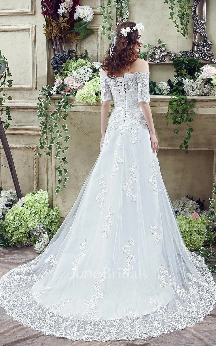 Elegant Off-the-shoulder Lace Appliques Wedding Dress Bowknot Lace-up