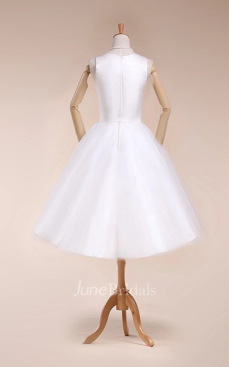 Scoop Neck Sleeveless A-Line Knee-Length Satin Wedding Dress
