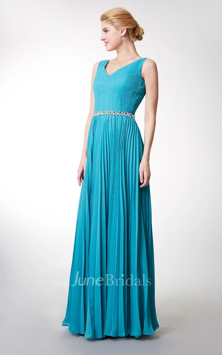 Glamorous Sleeveless V-Neckline Ruced Bodice Stretch Mesh Gown With Beaded Detail
