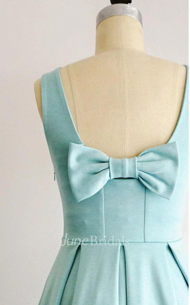 Sleeveless A-line Dress With Straps and Bow